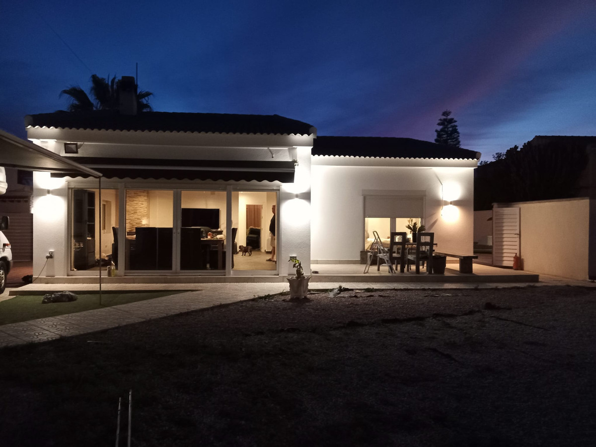 ShowFeedImage House – Detached Villa in Orihuela