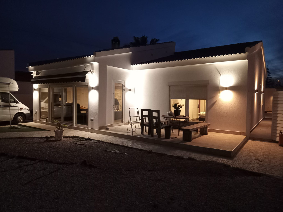 ShowFeedImage House – Detached Villa in Orihuela