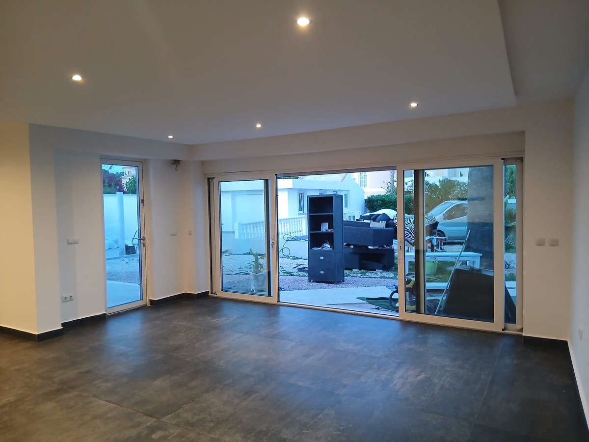 ShowFeedImage House – Detached Villa in Orihuela