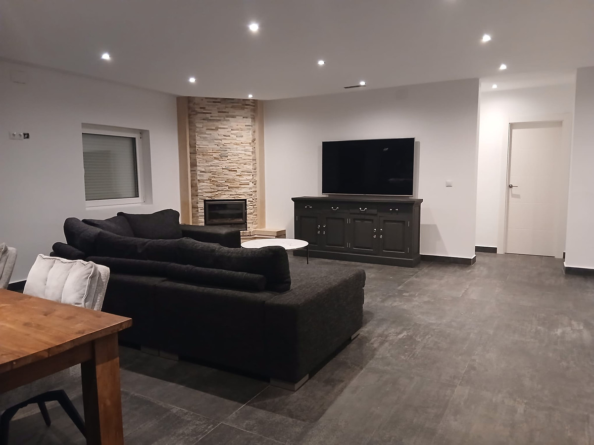 ShowFeedImage House – Detached Villa in Orihuela