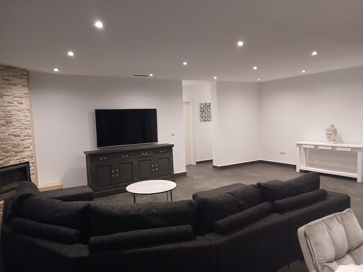 ShowFeedImage House – Detached Villa in Orihuela