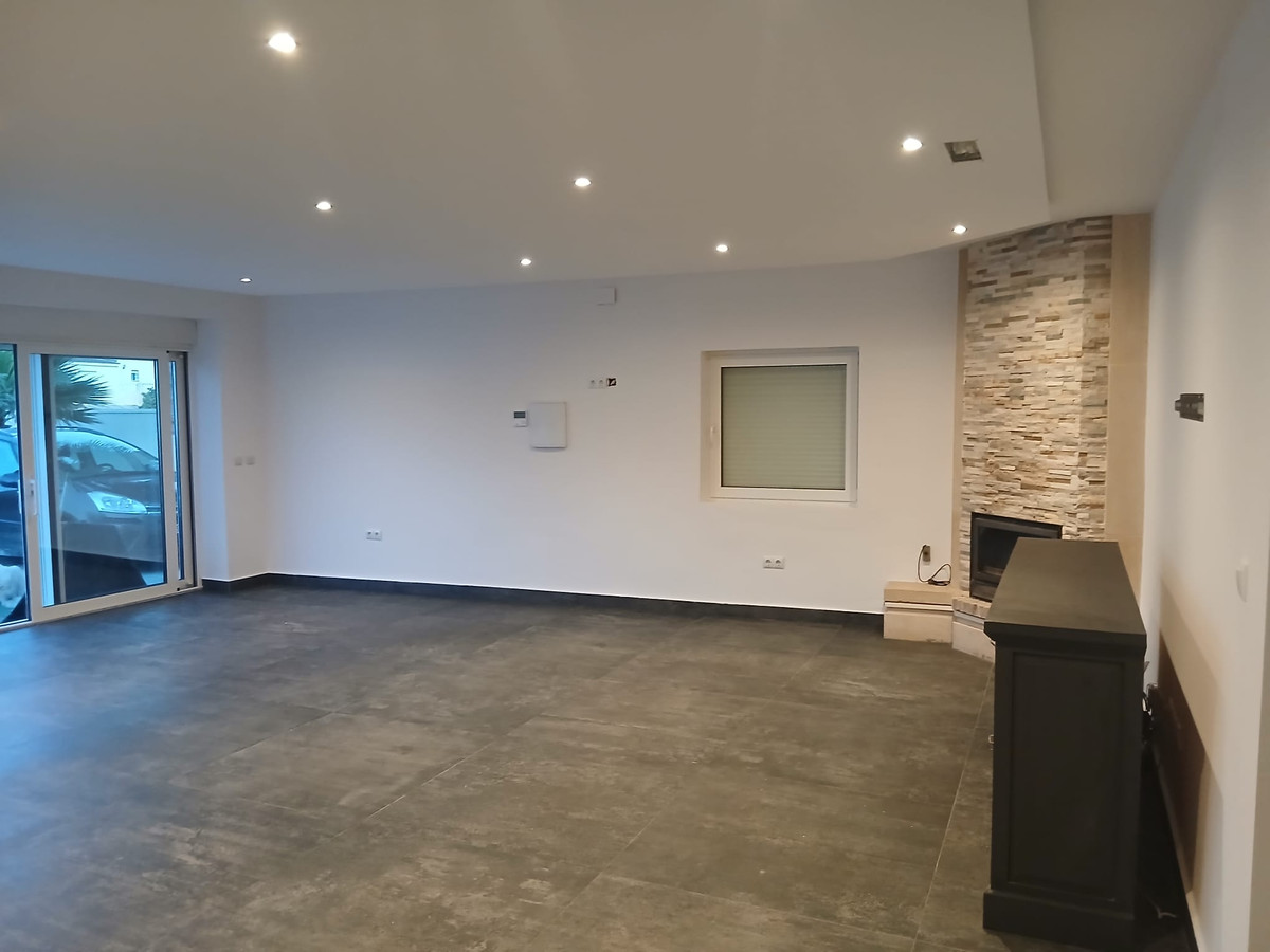 ShowFeedImage House – Detached Villa in Orihuela