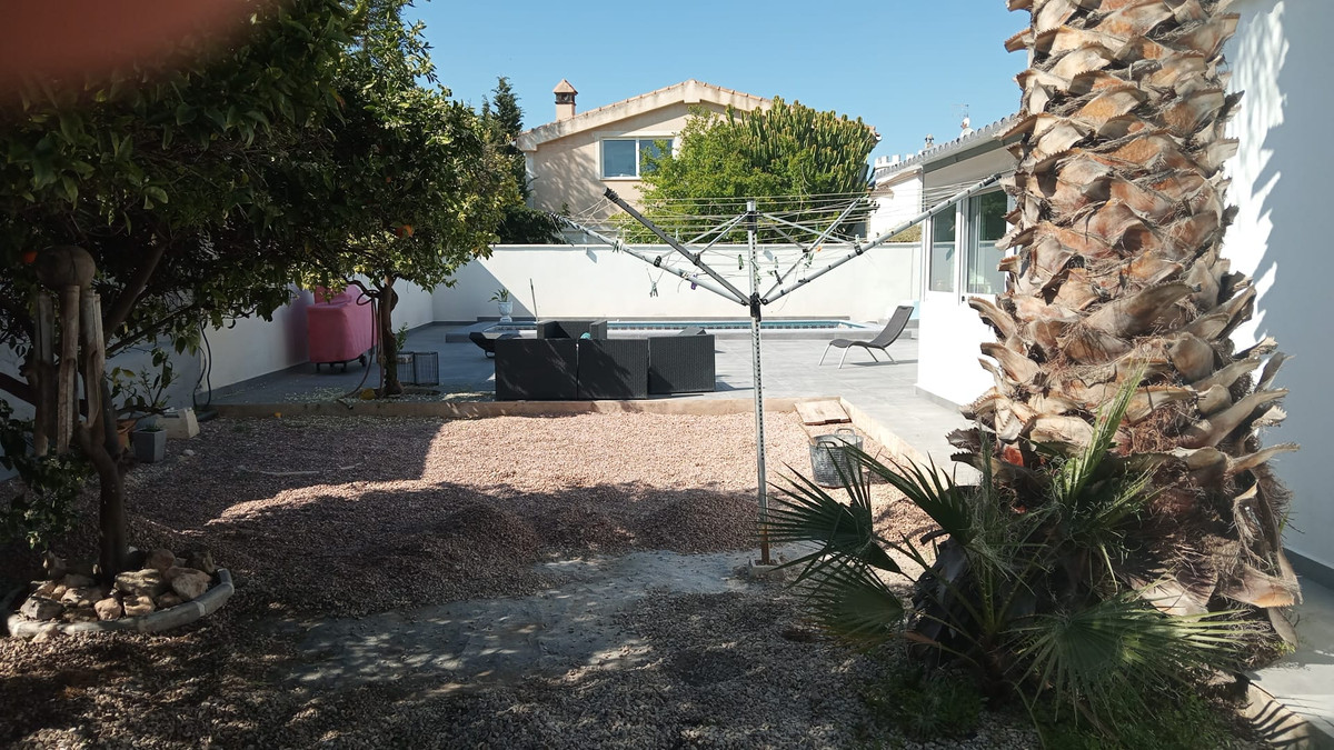 ShowFeedImage House – Detached Villa in Orihuela