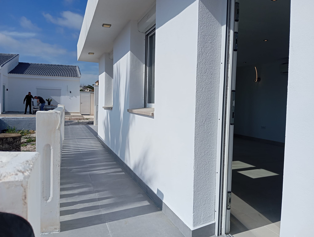 ShowFeedImage House – Detached Villa in Orihuela