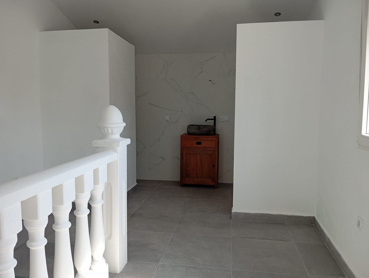 ShowFeedImage House – Detached Villa in Orihuela