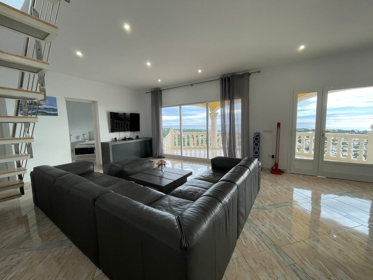 ShowFeedImage House – Detached Villa in Calpe