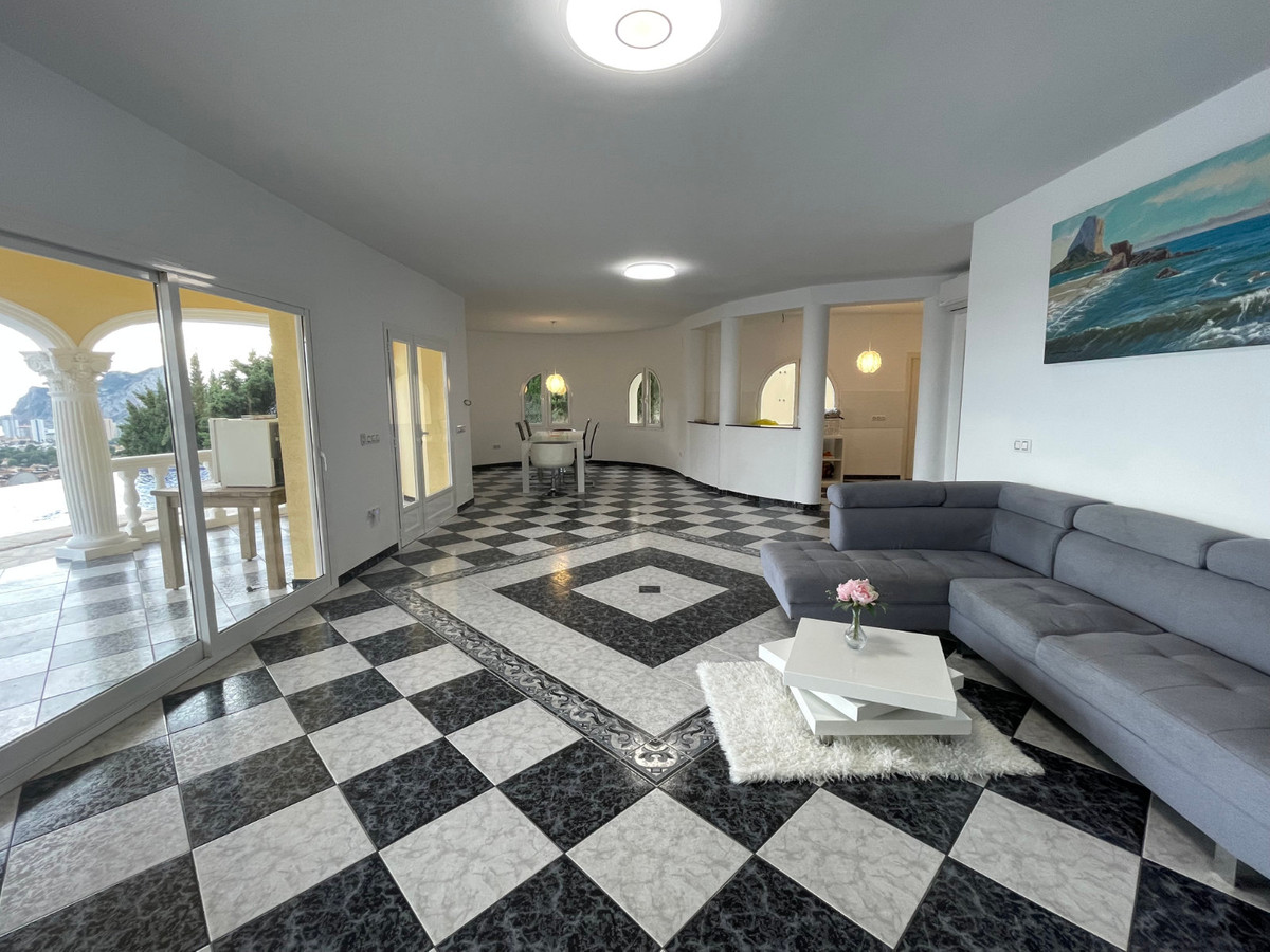 ShowFeedImage House – Detached Villa in Calpe