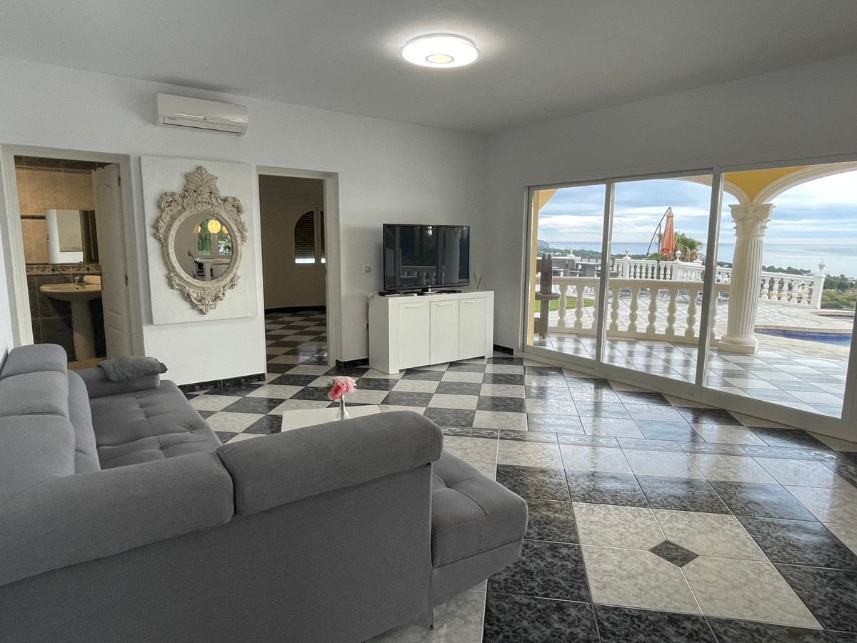 ShowFeedImage House – Detached Villa in Calpe