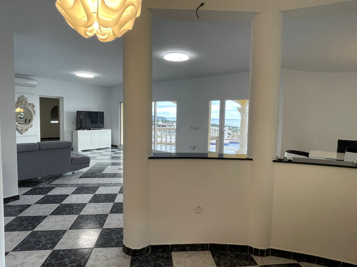 ShowFeedImage House – Detached Villa in Calpe