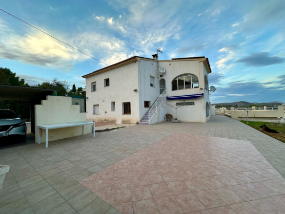 House – Detached Villa in Calpe