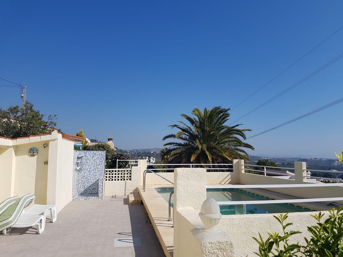 ShowFeedImage House – Detached Villa in Calpe