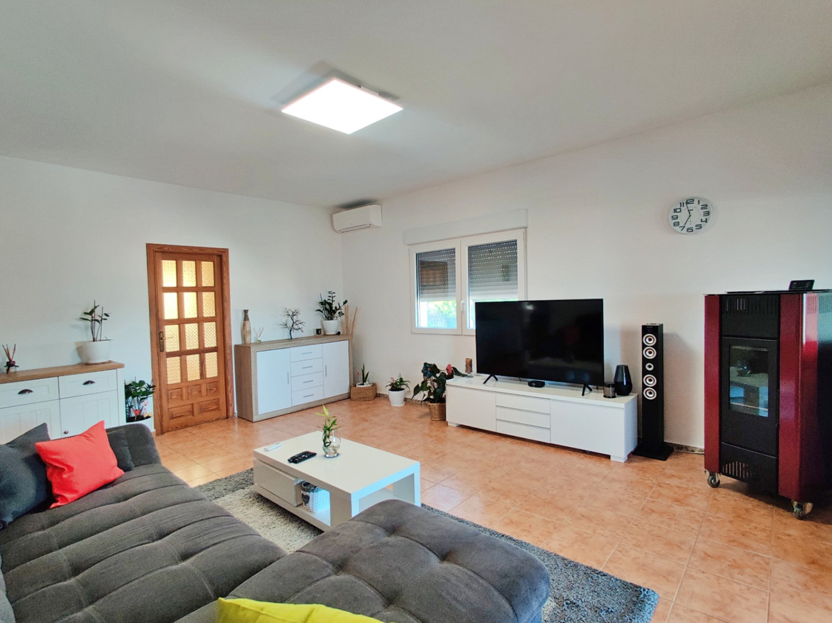 ShowFeedImage House – Detached Villa in Calpe