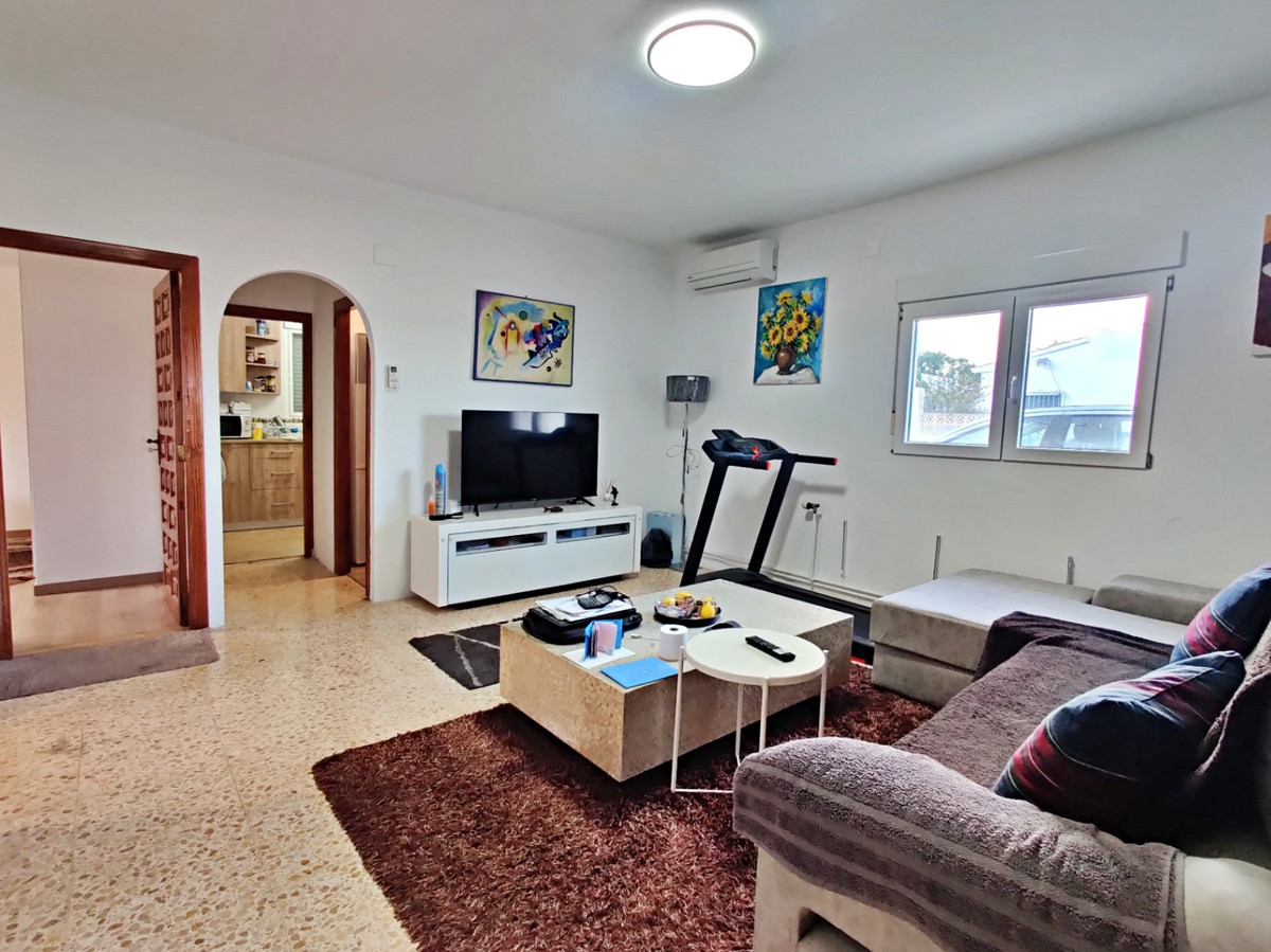 ShowFeedImage House – Detached Villa in Calpe