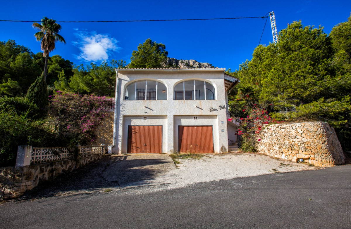 ShowFeedImage House – Detached Villa in Calpe