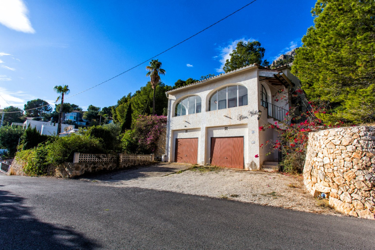 ShowFeedImage House – Detached Villa in Calpe