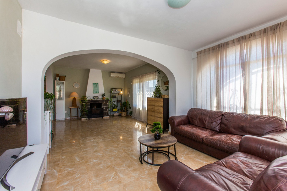ShowFeedImage House – Detached Villa in Calpe