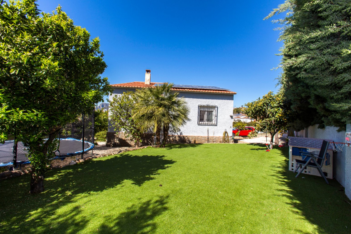 ShowFeedImage House – Detached Villa in Calpe