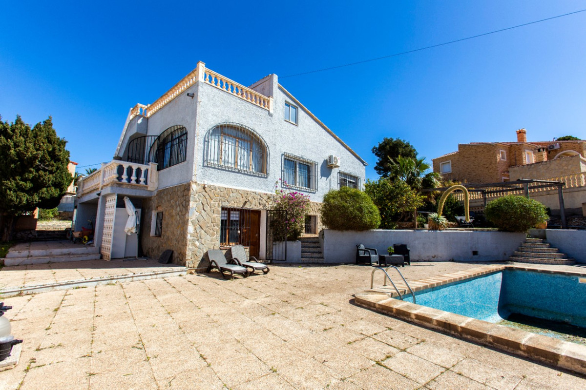 ShowFeedImage House – Detached Villa in Calpe
