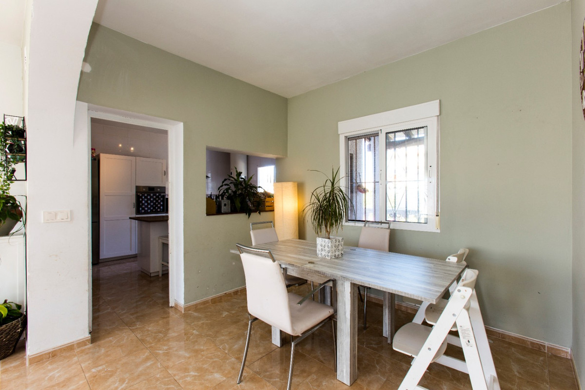 ShowFeedImage House – Detached Villa in Calpe