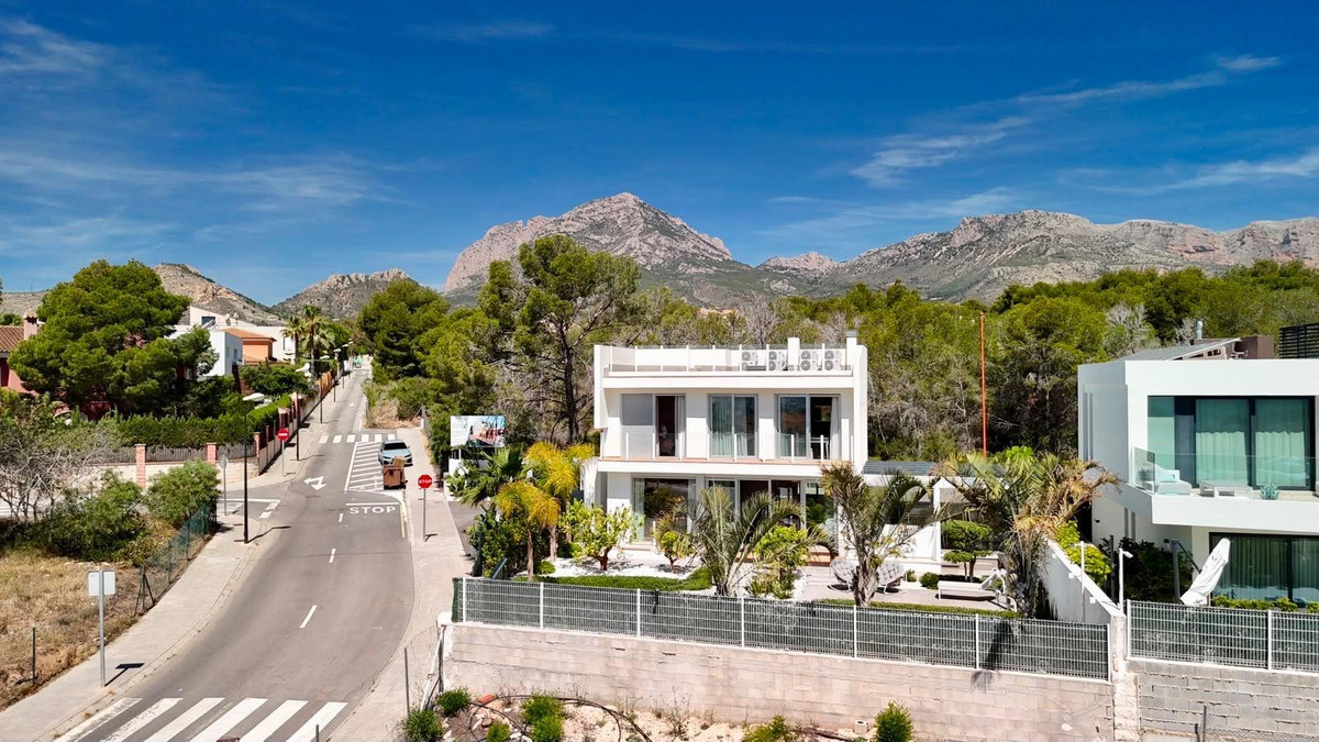 ShowFeedImage House – Bungalow in La Nucia