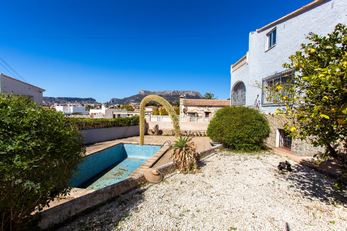 ShowFeedImage House – Detached Villa in Calpe