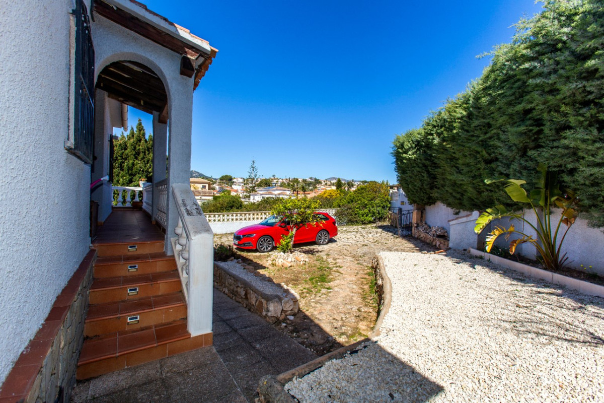 ShowFeedImage House – Detached Villa in Calpe