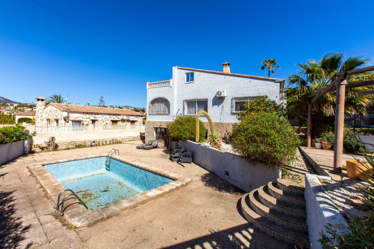 ShowFeedImage House – Detached Villa in Calpe
