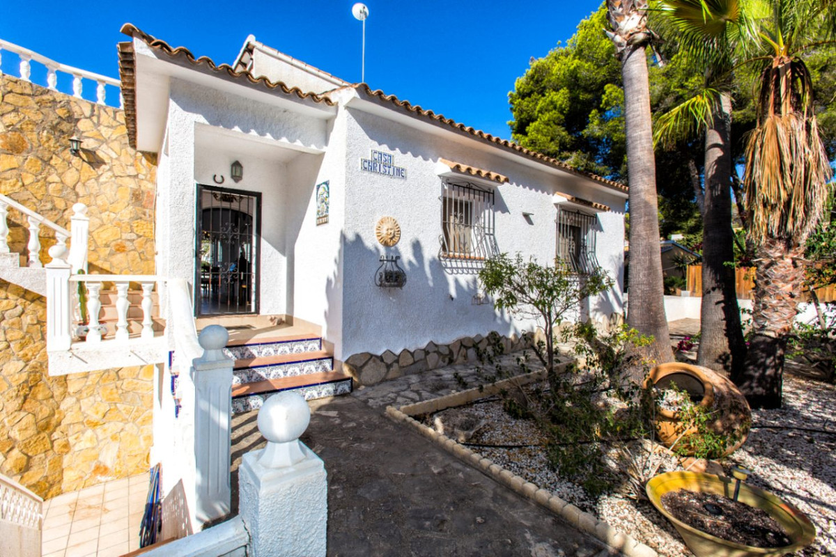 ShowFeedImage House – Detached Villa in Benissa