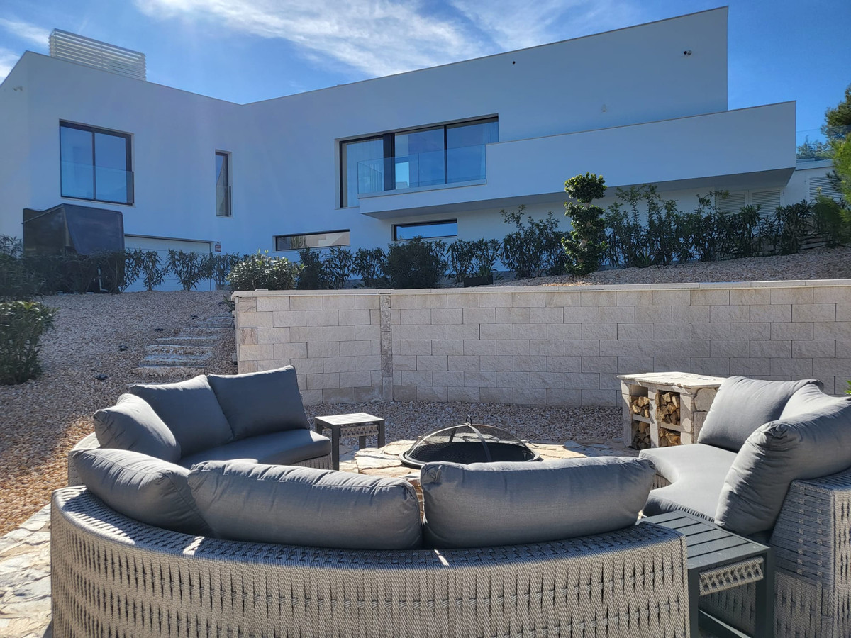 ShowFeedImage House – Detached Villa in Orihuela
