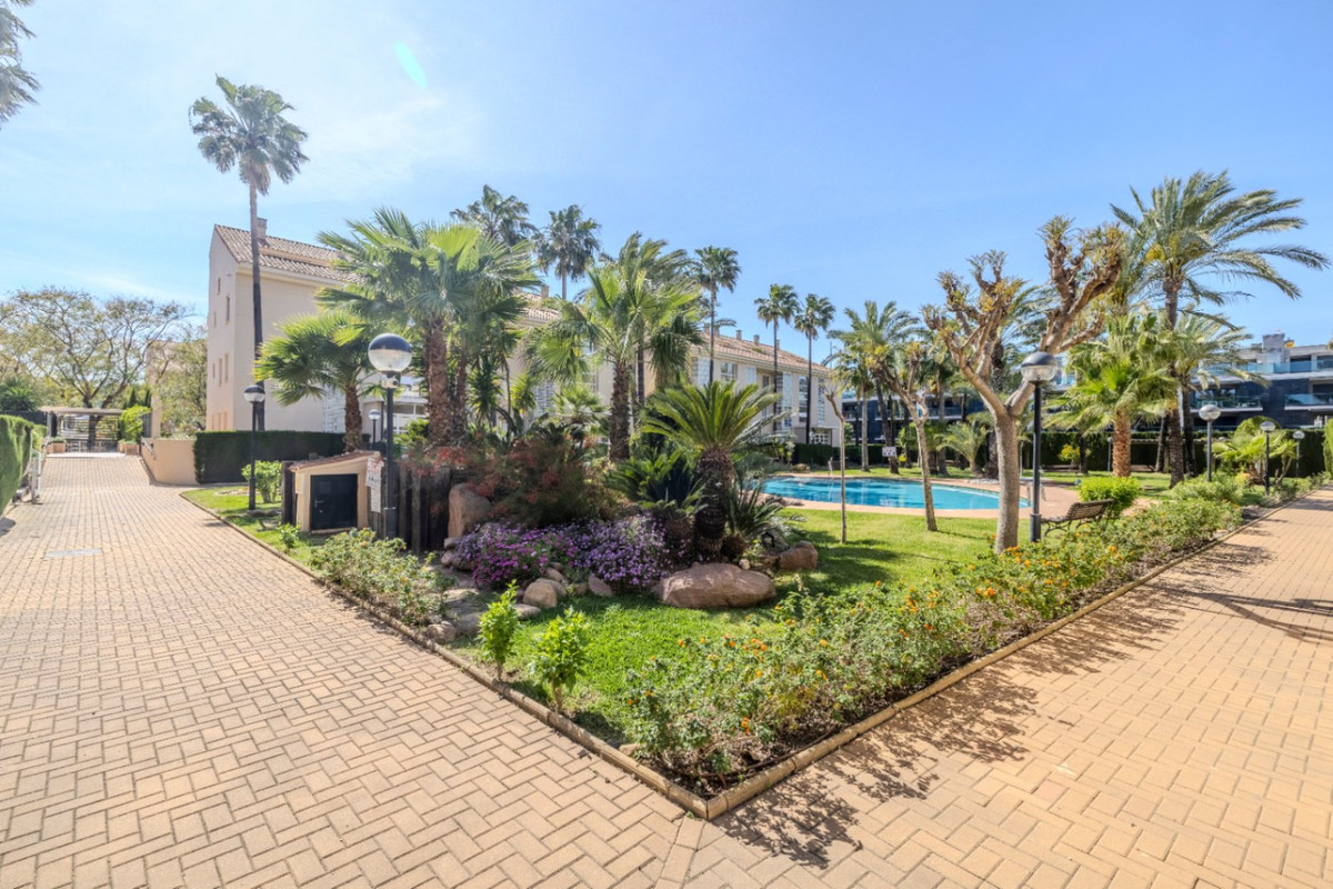 ShowFeedImage Apartment – Middle Floor Apartment in Jávea – Xàbia