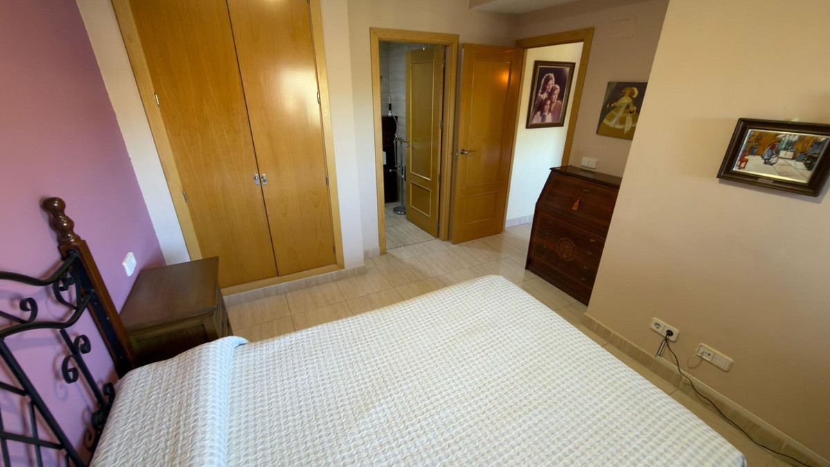 Apartment – Middle Floor Apartment in Villajoyosa
