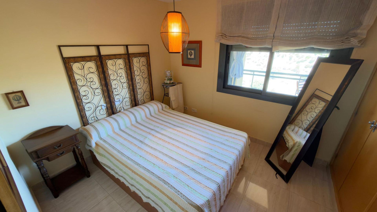 Apartment – Middle Floor Apartment in Villajoyosa