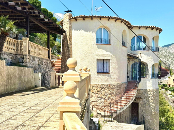 House – Detached Villa in Calpe