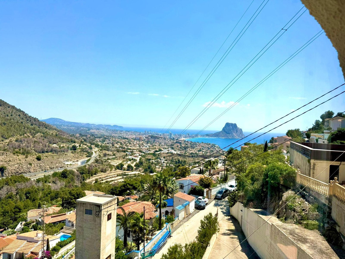ShowFeedImage House – Detached Villa in Calpe