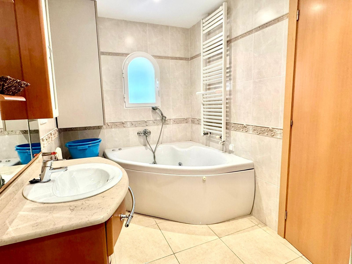 ShowFeedImage House – Detached Villa in Calpe