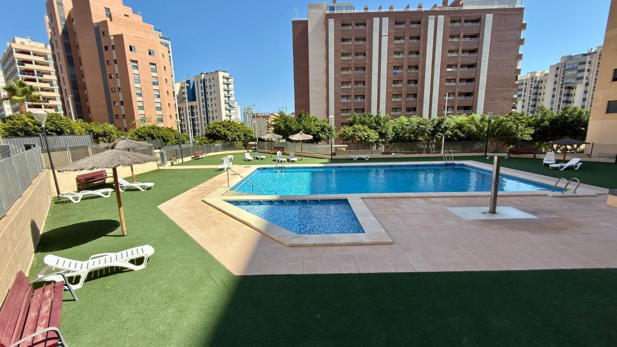 Apartment – Middle Floor Apartment in Villajoyosa
