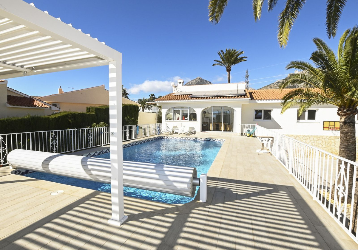 House – Detached Villa in La Nucia