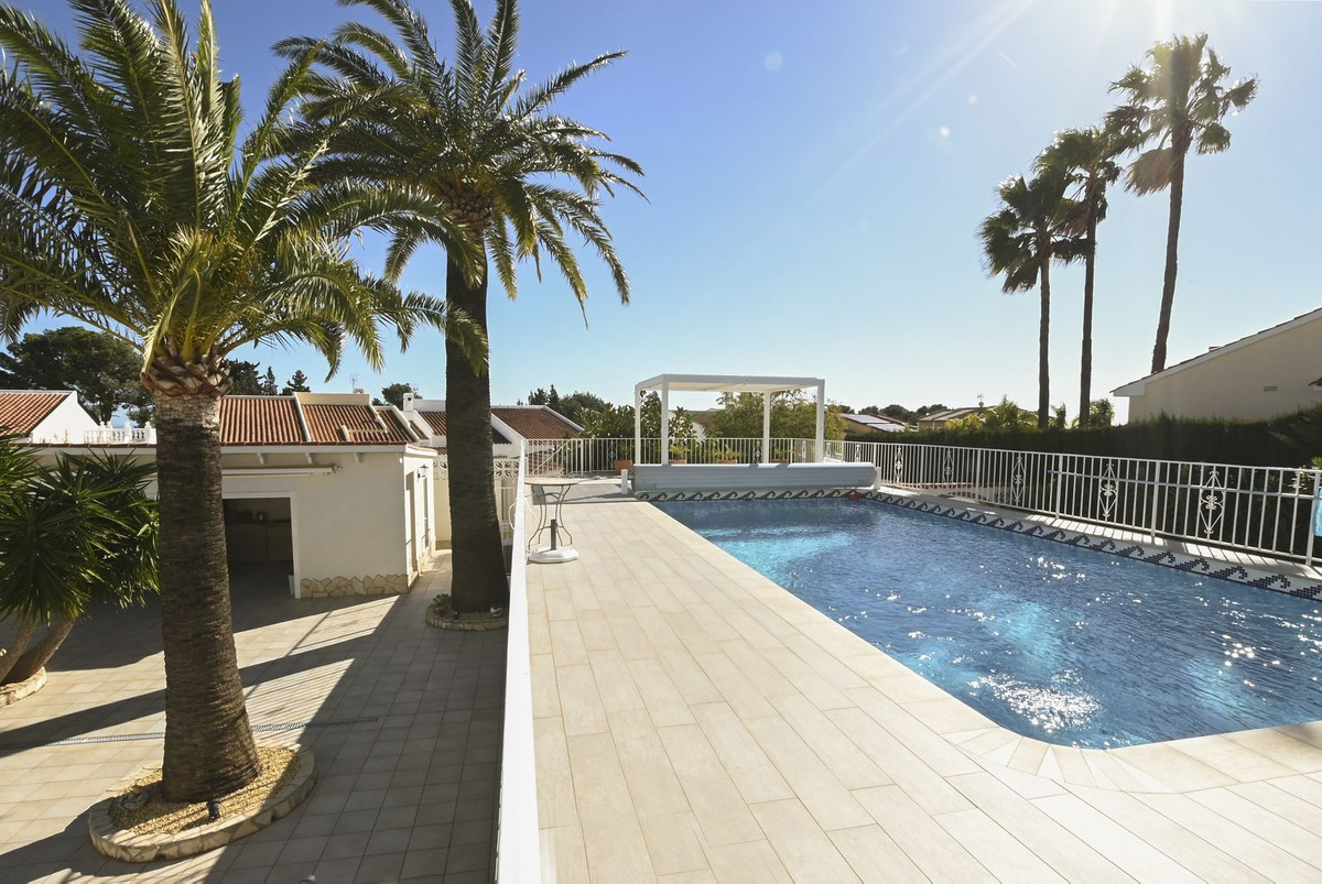 House – Detached Villa in La Nucia