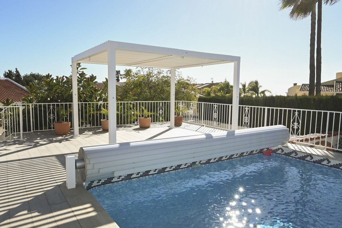 House – Detached Villa in La Nucia