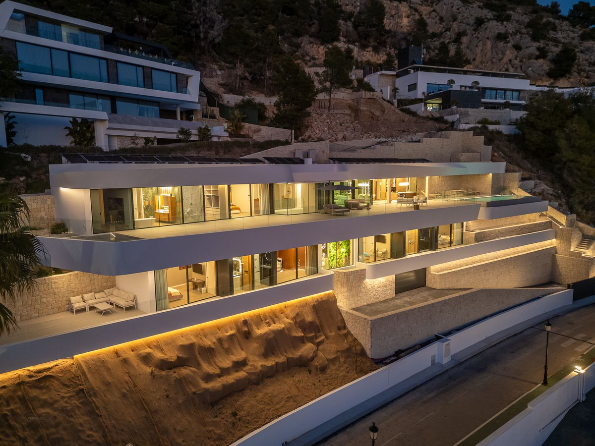 House – Detached Villa in Altea