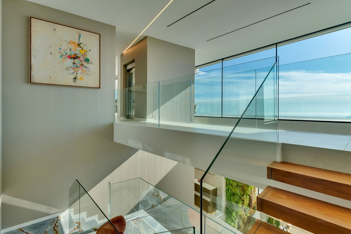 House – Detached Villa in Altea