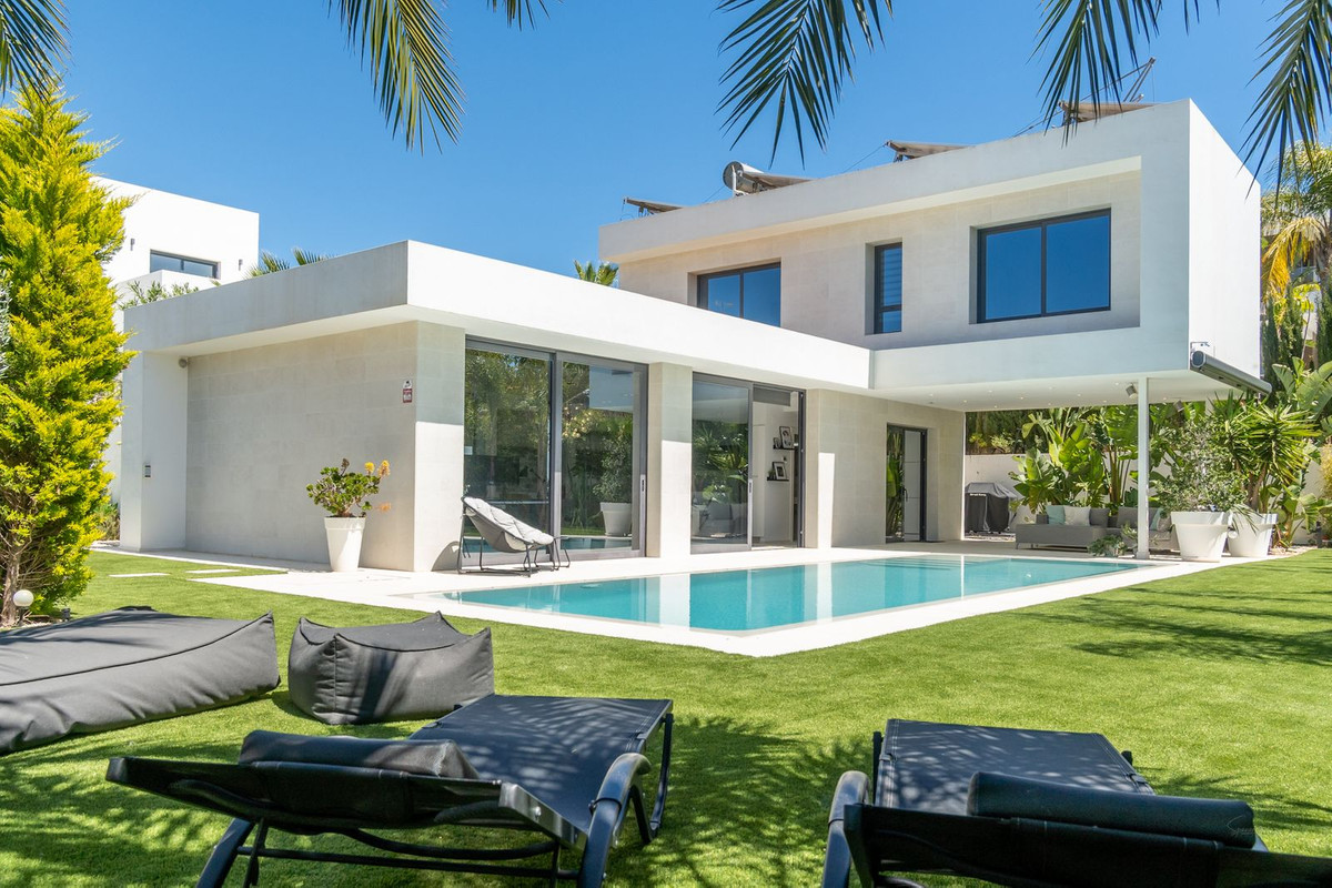 House – Detached Villa in Calpe