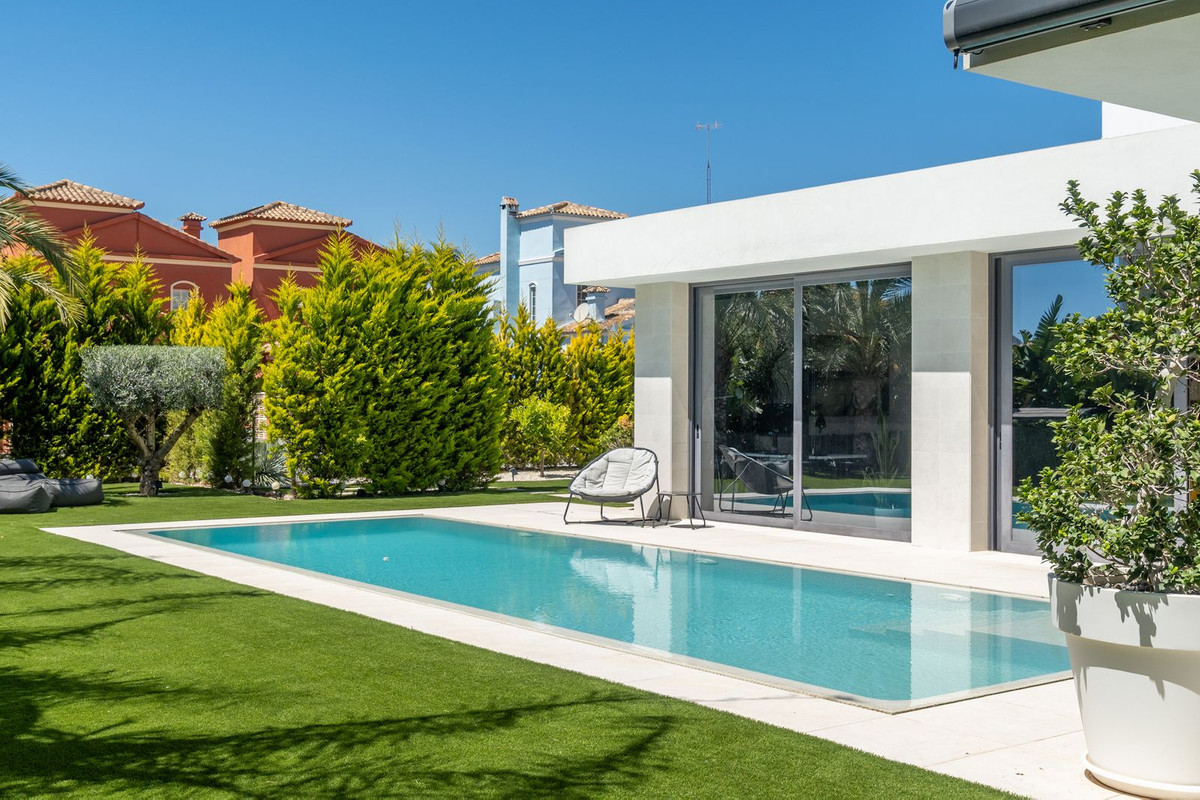 House – Detached Villa in Calpe