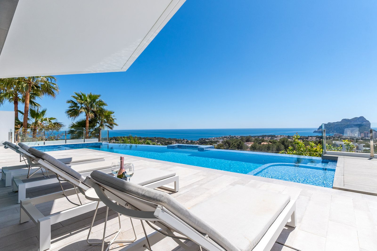 House – Detached Villa in Benissa