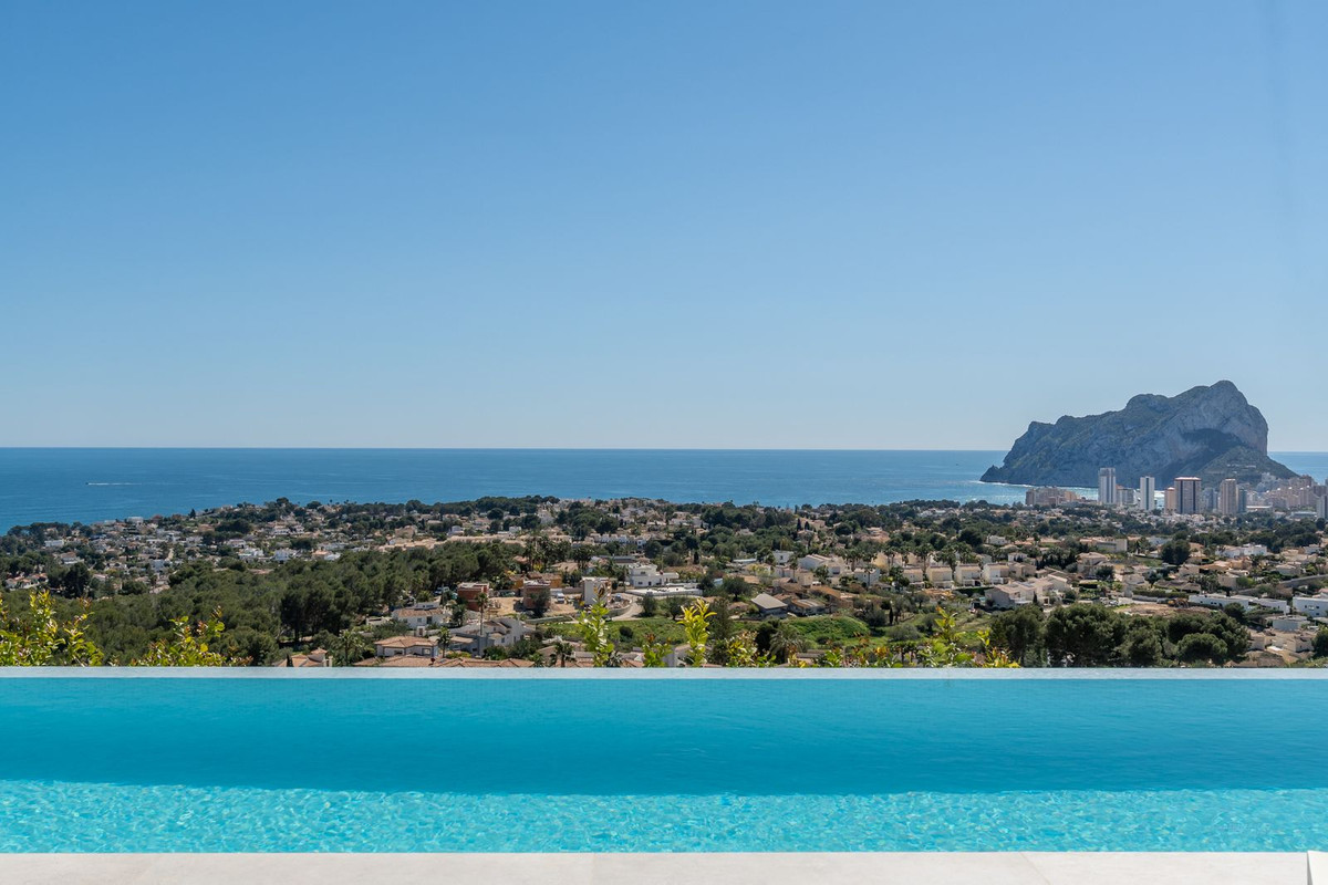 House – Detached Villa in Calpe