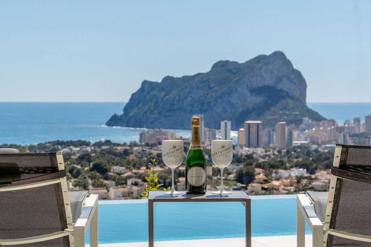 House – Detached Villa in Calpe