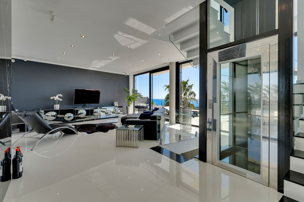 House – Detached Villa in Calpe