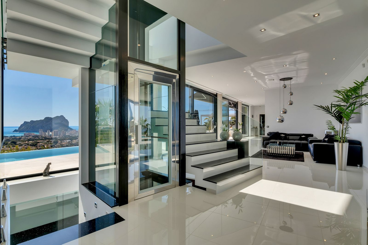 House – Detached Villa in Calpe