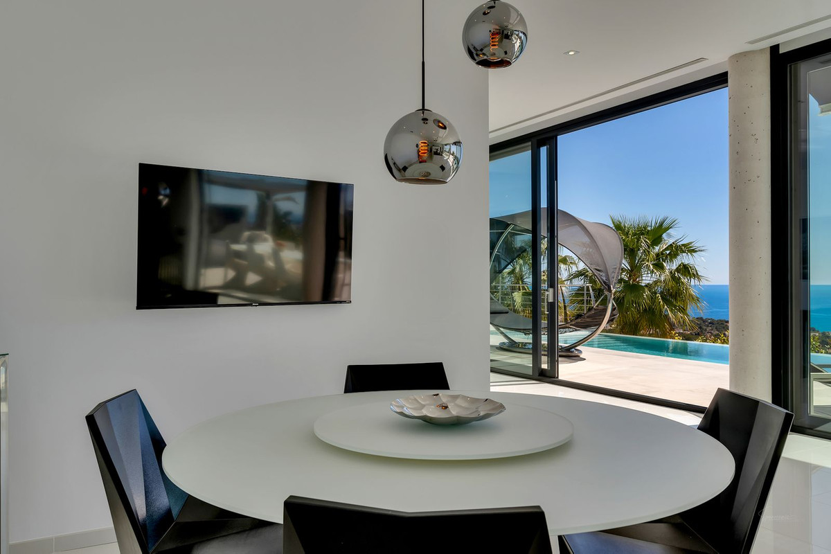 House – Detached Villa in Calpe