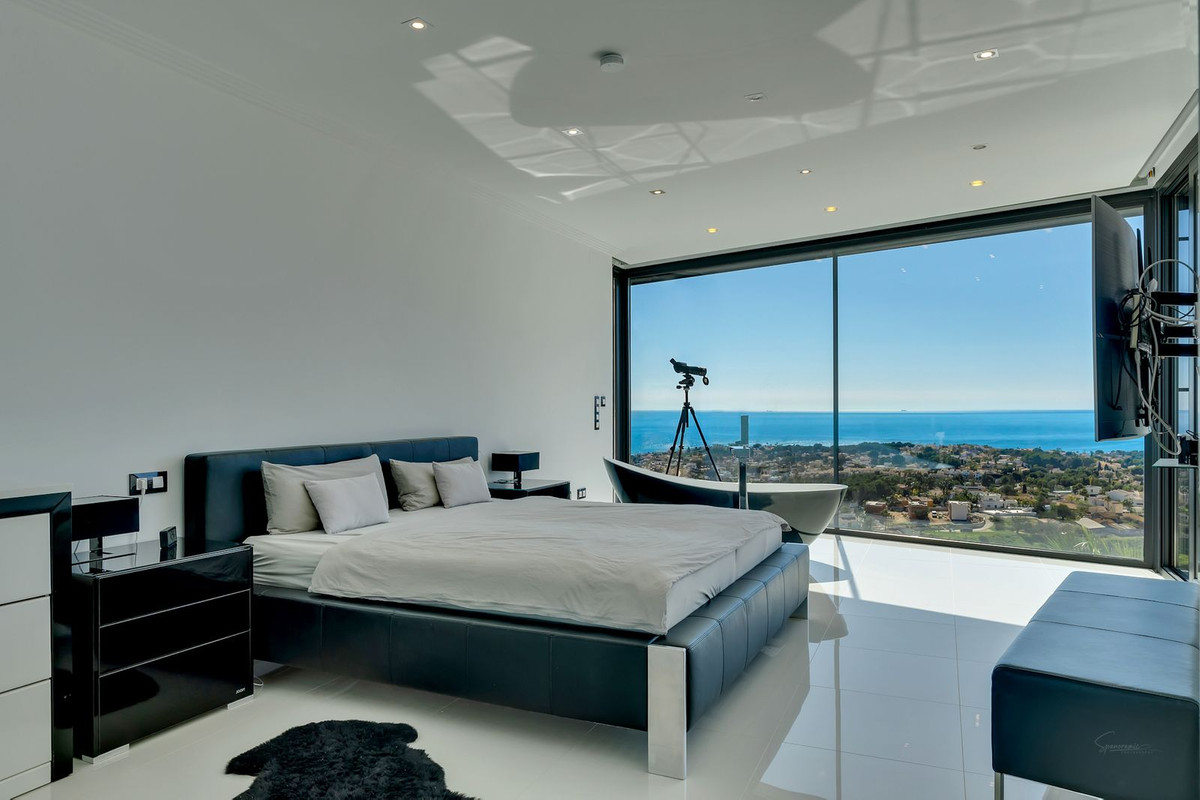 House – Detached Villa in Calpe